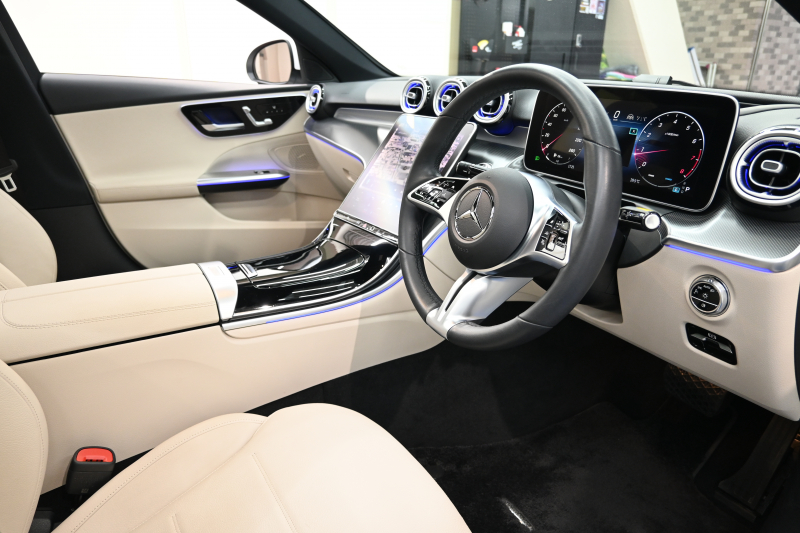 メルセデスベンツ Cクラス C200 AVG ﾚｻﾞｰｴｸｽｸﾙｰｼﾌﾞ　ACC Pｽﾀ ECO ﾍﾞｰｼﾞｭ革 ﾊﾟﾉﾗﾏSR MBUXﾅﾋﾞTV 360ｶﾒﾗ CarPlay 純正17ｲﾝﾁAW ﾏﾙﾁﾋﾞｰﾑLED ｱﾝﾋﾞｴﾝﾄﾗｲﾄ　2年保証付