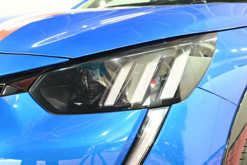 プジョー 208 GT　ACC LKA BSM Pｽﾀ ECO ﾊｰﾌﾚｻﾞｰ 7ｲﾝﾁﾀｯﾁｽｸﾘｰﾝ CarPlay Bｶﾒﾗ 17ｲﾝﾁAW ﾌﾙLEDﾗｲﾄ ﾛｰﾀﾞｳﾝ ARBﾏﾌﾗｰ AdPowerSonicｽﾋﾟｰｶｰ　2年保証付