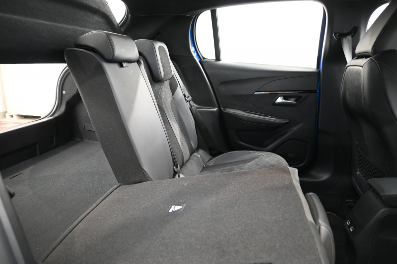 プジョー 208 GT　ACC LKA BSM Pｽﾀ ECO ﾊｰﾌﾚｻﾞｰ 7ｲﾝﾁﾀｯﾁｽｸﾘｰﾝ CarPlay Bｶﾒﾗ 17ｲﾝﾁAW ﾌﾙLEDﾗｲﾄ ﾛｰﾀﾞｳﾝ ARBﾏﾌﾗｰ AdPowerSonicｽﾋﾟｰｶｰ　2年保証付