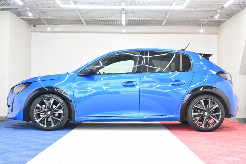 プジョー 208 GT　ACC LKA BSM Pｽﾀ ECO ﾊｰﾌﾚｻﾞｰ 7ｲﾝﾁﾀｯﾁｽｸﾘｰﾝ CarPlay Bｶﾒﾗ 17ｲﾝﾁAW ﾌﾙLEDﾗｲﾄ ﾛｰﾀﾞｳﾝ ARBﾏﾌﾗｰ AdPowerSonicｽﾋﾟｰｶｰ　2年保証付