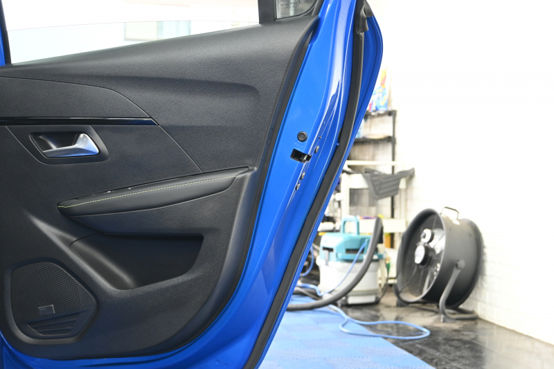 プジョー 208 GT　ACC LKA BSM Pｽﾀ ECO ﾊｰﾌﾚｻﾞｰ 7ｲﾝﾁﾀｯﾁｽｸﾘｰﾝ CarPlay Bｶﾒﾗ 17ｲﾝﾁAW ﾌﾙLEDﾗｲﾄ ﾛｰﾀﾞｳﾝ ARBﾏﾌﾗｰ AdPowerSonicｽﾋﾟｰｶｰ　2年保証付