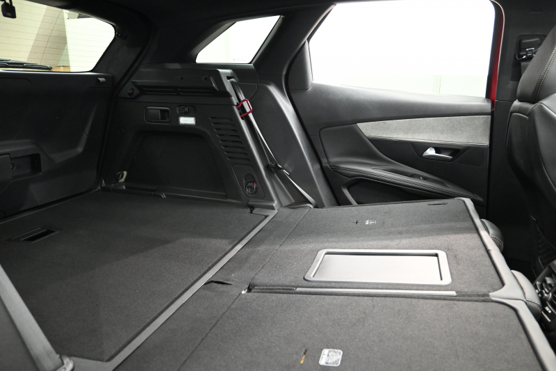 プジョー 3008 GT ﾌﾞﾙｰHDi ﾌﾞﾗｯｸﾊﾟｯｸ 　190台限定特別仕様車 後期ﾓﾃﾞﾙ 1ｵｰﾅｰ ACC LKA ﾊｰﾌ革 ﾊﾟﾉﾗﾏR CarPlay 360ｶﾒﾗ 前後ｺｰﾅｰｾﾝｻｰ 専用19ｲﾝﾁAW&ﾌﾞﾗｯｸﾃﾞｺﾚｰｼｮﾝ　2年保証付