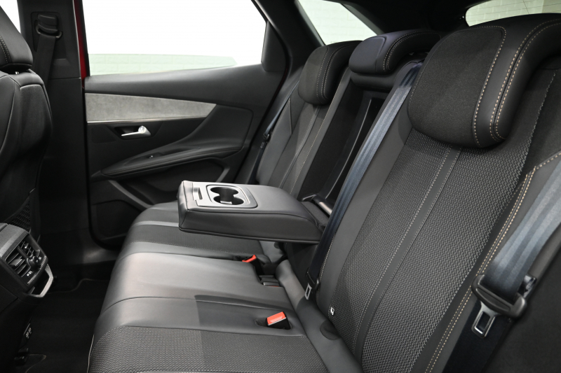 プジョー 3008 GT ﾌﾞﾙｰHDi ﾌﾞﾗｯｸﾊﾟｯｸ 　190台限定特別仕様車 後期ﾓﾃﾞﾙ 1ｵｰﾅｰ ACC LKA ﾊｰﾌ革 ﾊﾟﾉﾗﾏR CarPlay 360ｶﾒﾗ 前後ｺｰﾅｰｾﾝｻｰ 専用19ｲﾝﾁAW&ﾌﾞﾗｯｸﾃﾞｺﾚｰｼｮﾝ　2年保証付