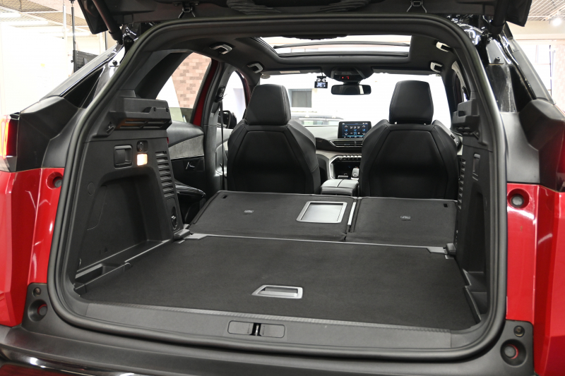 プジョー 3008 GT ﾌﾞﾙｰHDi ﾌﾞﾗｯｸﾊﾟｯｸ 　190台限定特別仕様車 後期ﾓﾃﾞﾙ 1ｵｰﾅｰ ACC LKA ﾊｰﾌ革 ﾊﾟﾉﾗﾏR CarPlay 360ｶﾒﾗ 前後ｺｰﾅｰｾﾝｻｰ 専用19ｲﾝﾁAW&ﾌﾞﾗｯｸﾃﾞｺﾚｰｼｮﾝ　2年保証付