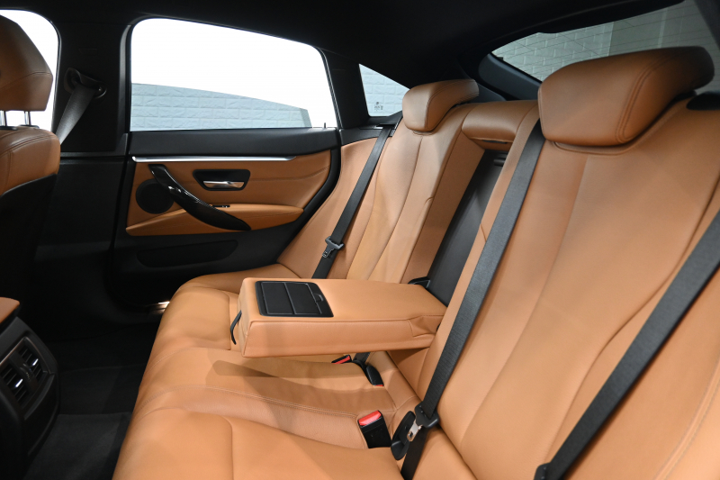 BMW 4シリーズ 420i ｸﾞﾗﾝｸｰﾍﾟ Mｽﾎﾟｰﾂ　後期LCI 液晶ﾒｰﾀｰ ACC 茶革 ｼｰﾄﾋｰﾀｰ 純正iDriveﾅﾋﾞTV ﾌﾙｾｸﾞ Bｶﾒﾗ Bluetooth 純正19ｲﾝﾁAW 自動ﾄﾗﾝｸ ｱﾀﾞﾌﾟﾃｨﾌﾞLEDﾍｯﾄﾞﾗｲﾄ　2年保証付