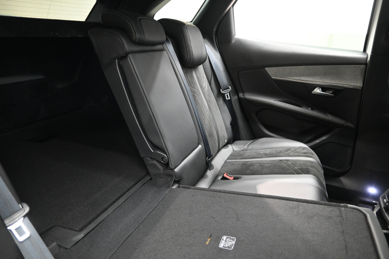 プジョー 3008 GT ﾌﾞﾙｰHDi　後期 ACC LKA ﾊｰﾌﾚｻﾞｰ ｼｰﾄﾋｰﾀｰ 純正ﾀｯﾁｽｸﾘｰﾝ CarPlay Bｶﾒﾗ 前後ﾊﾟｰｷﾝｸﾞｾﾝｻｰ 純正18ｲﾝﾁAW LEDﾗｲﾄ　2年保証付
