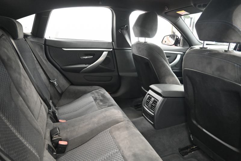 BMW 4シリーズ 420i ｸﾞﾗﾝｸｰﾍﾟ Mｽﾎﾟｰﾂ　後期LCI ACC LCW 専用ｼｰﾄ ｼｰﾄﾋｰﾀｰ 純正iDriveﾅﾋﾞTV ﾌﾙｾｸﾞ Bｶﾒﾗ Bluetooth 純正18ｲﾝﾁAW 自動ﾄﾗﾝｸ LEDﾍｯﾄﾞﾗｲﾄ　2年保証付
