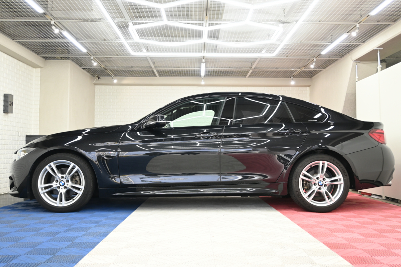 BMW 4シリーズ 420i ｸﾞﾗﾝｸｰﾍﾟ Mｽﾎﾟｰﾂ　後期LCI ACC LCW 専用ｼｰﾄ ｼｰﾄﾋｰﾀｰ 純正iDriveﾅﾋﾞTV ﾌﾙｾｸﾞ Bｶﾒﾗ Bluetooth 純正18ｲﾝﾁAW 自動ﾄﾗﾝｸ LEDﾍｯﾄﾞﾗｲﾄ　2年保証付