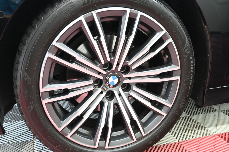 BMW 3シリーズ 320d xDrive Mｽﾎﾟｰﾂ ｴﾃﾞｨｼｮﾝｼﾞｮｲﾌﾟﾗｽ　ACC ｺﾝﾌｫA LCA OPｵｲｽﾀｰﾚｻﾞｰ ｼｰﾄﾋｰﾀｰ 純正iDriveﾅﾋﾞ 360ｶﾒﾗ CarPlay Mｴｱﾛ&18ｲﾝﾁAW　2年保証付