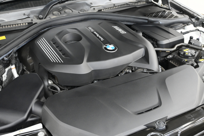 BMW 3シリーズ 320i ﾂｰﾘﾝｸﾞ ﾗｸﾞｼﾞｭｱﾘｰ　正規D車 後期LCIﾓﾃﾞﾙ ACC LCW ｺﾝﾌｫｰﾄA ｺﾆｬｯｸ革 純正iDriveﾅﾋﾞ Bｶﾒﾗ 純正17ｲﾝﾁAW 自動ﾄﾗﾝｸ ｱﾀﾞﾌﾟﾃｨﾌﾞLEDﾗｲﾄ　2年保証付