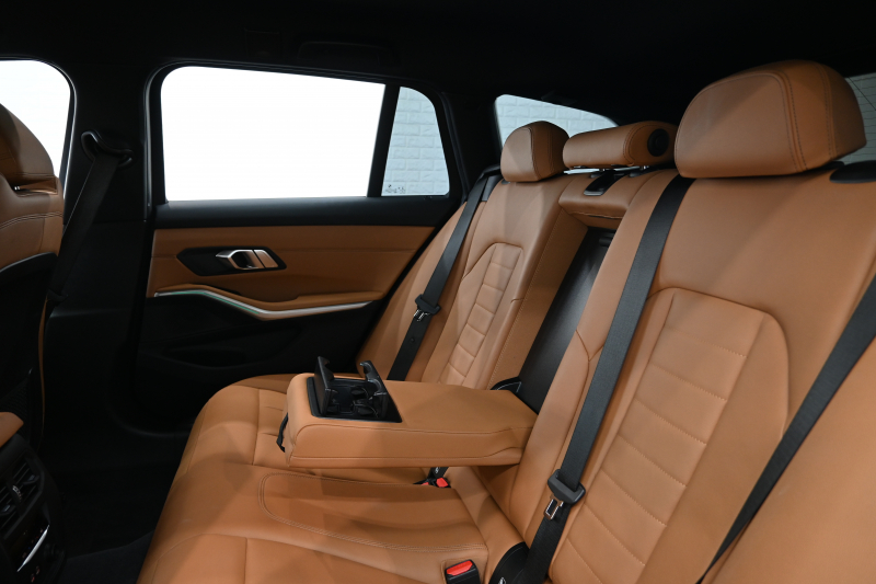 BMW 3シリーズ 320d ﾂｰﾘﾝｸﾞ Mｽﾎﾟｰﾂ　正規D車 ACC ｺﾝﾌｫｰﾄA ｲﾝﾃﾘｼﾞｪﾝﾄS 茶革 純正Idriveﾅﾋﾞ Bｶﾒﾗ Blouetoothｵｰﾃﾞｨｵ 自動Rｹﾞｰﾄ Sportﾓｰﾄﾞ LEDﾍｯﾄﾞﾗｲﾄ 純正18ｲﾝﾁAW　2年保証付