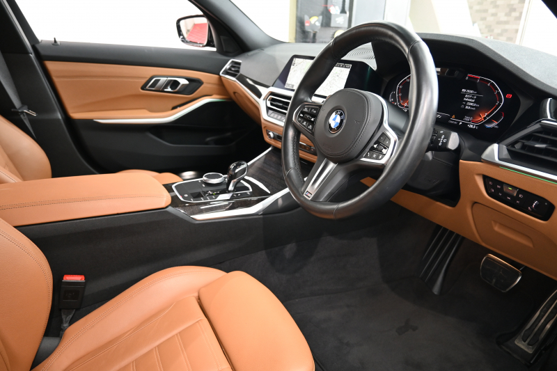 BMW 3シリーズ 320d ﾂｰﾘﾝｸﾞ Mｽﾎﾟｰﾂ　正規D車 ACC ｺﾝﾌｫｰﾄA ｲﾝﾃﾘｼﾞｪﾝﾄS 茶革 純正Idriveﾅﾋﾞ Bｶﾒﾗ Blouetoothｵｰﾃﾞｨｵ 自動Rｹﾞｰﾄ Sportﾓｰﾄﾞ LEDﾍｯﾄﾞﾗｲﾄ 純正18ｲﾝﾁAW　2年保証付