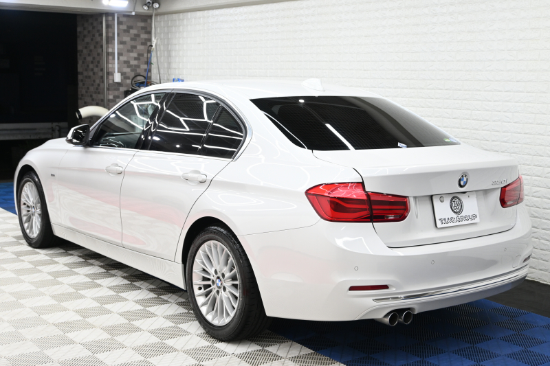BMW 3シリーズ 320i ﾗｸﾞｼﾞｭｱﾘｰ　後期ﾓﾃﾞﾙ 正規D車 茶革 ﾋｰﾀｰ 純正ﾅﾋﾞ Bｶﾒﾗ Blouetoothｵｰﾃﾞｨｵ ACC LEDﾍｯﾄﾞﾗｲﾄ Sportﾓｰﾄﾞ 純正17ｲﾝﾁAW　2年保証付