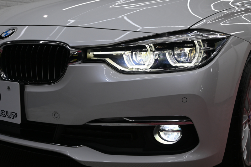 BMW 3シリーズ 320i ﾗｸﾞｼﾞｭｱﾘｰ　後期ﾓﾃﾞﾙ 正規D車 茶革 ﾋｰﾀｰ 純正ﾅﾋﾞ Bｶﾒﾗ Blouetoothｵｰﾃﾞｨｵ ACC LEDﾍｯﾄﾞﾗｲﾄ Sportﾓｰﾄﾞ 純正17ｲﾝﾁAW　2年保証付
