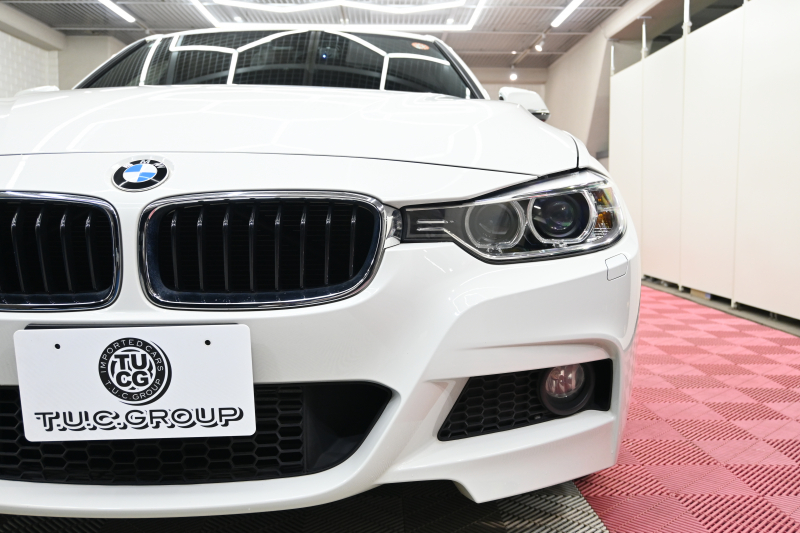 BMW 3シリーズ 320i Mｽﾎﾟｰﾂ　正規D車 ACC 黒革 ﾋｰﾀｰ 純正ﾅﾋﾞ TV Bｶﾒﾗ PTS LEDﾍｯﾄﾞﾗｲﾄ ｳｯﾄﾞ調ｲﾝﾃﾘｱ Sportﾓｰﾄﾞ ECOﾓｰﾄﾞ Mﾏﾙﾁﾌｧﾝｸｼｮﾝｽﾃｱﾘﾝｸﾞ Mｽｶｯﾌﾌﾟﾚｰﾄ 純正M18ｲﾝﾁAW　2年保証付