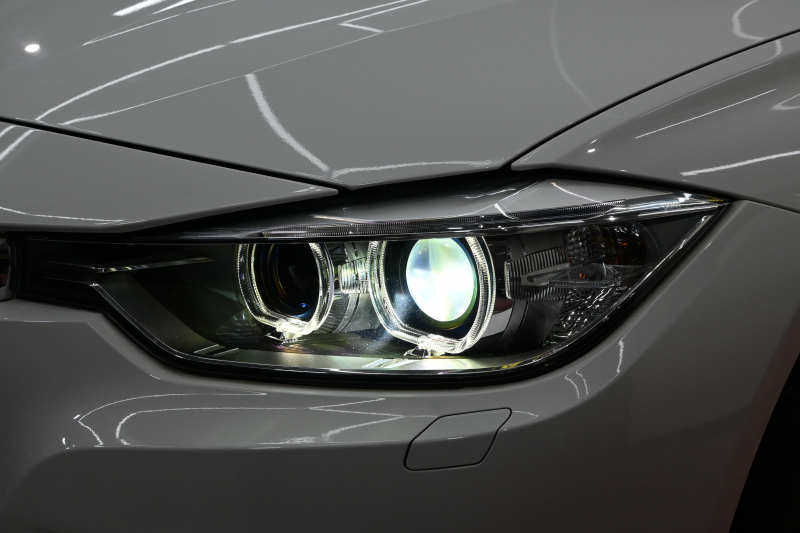 BMW 3シリーズ 320i Mｽﾎﾟｰﾂ　正規D車 ACC 黒革 ﾋｰﾀｰ 純正ﾅﾋﾞ TV Bｶﾒﾗ PTS LEDﾍｯﾄﾞﾗｲﾄ ｳｯﾄﾞ調ｲﾝﾃﾘｱ Sportﾓｰﾄﾞ ECOﾓｰﾄﾞ Mﾏﾙﾁﾌｧﾝｸｼｮﾝｽﾃｱﾘﾝｸﾞ Mｽｶｯﾌﾌﾟﾚｰﾄ 純正M18ｲﾝﾁAW　2年保証付