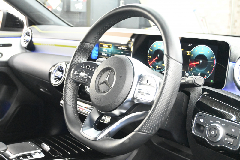 メルセデスベンツ Aクラス A180 Edition1 ｱﾄﾞﾊﾞﾝｽﾄﾞ&ﾚｰﾀﾞｰSP　250台限定ﾏｯﾄｶﾗｰ ACC AMGﾊﾟﾌｫｰﾏﾝｽｼｰﾄ MBUXﾅﾋﾞ TV 360ｶﾒﾗ ｱﾄﾞﾊﾞﾝｽﾄﾞｻｳﾝﾄﾞ HUD AMGﾊﾟﾌｫｰﾏﾝｽｽﾃｱﾘﾝｸﾞ 専用AMGｴｱﾛ&19ｲﾝﾁAW　2年保証付