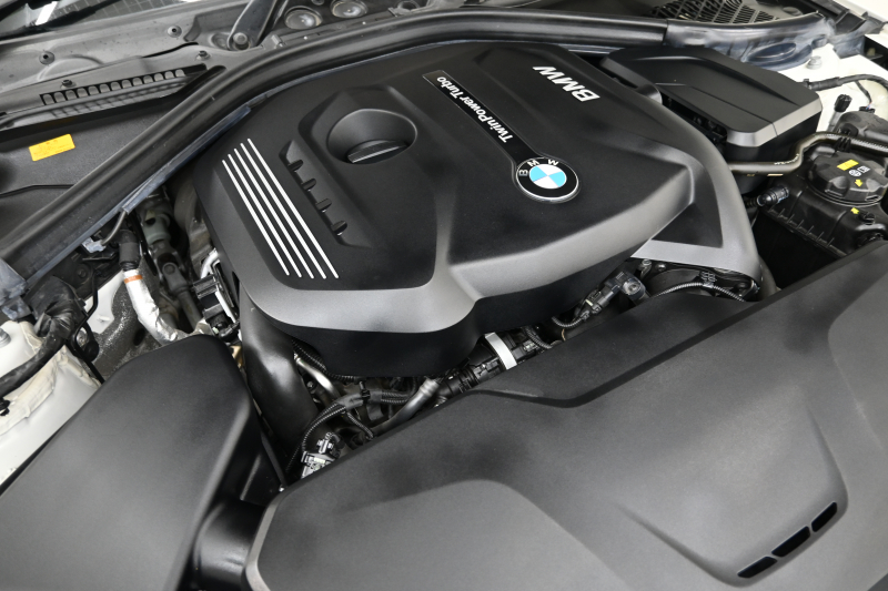 BMW 3シリーズ 320i ﾂｰﾘﾝｸﾞ Mｽﾎﾟｰﾂ　正規D車 後期ﾓﾃﾞﾙ ACC 黒革 純正iDriveﾅﾋﾞ Bｶﾒﾗ Carplay Blouetoothｵｰﾃﾞｨｵ LEDﾍｯﾄﾞﾗｲﾄ SPORTﾓｰﾄﾞ 自動Rｹﾞｰﾄ  Mｴｱﾛ&18ｲﾝﾁAW 自動ﾄﾗﾝｸ　2年保証付