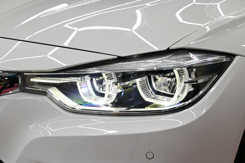 BMW 3シリーズ 320i ﾂｰﾘﾝｸﾞ Mｽﾎﾟｰﾂ　正規D車 後期ﾓﾃﾞﾙ ACC 黒革 純正iDriveﾅﾋﾞ Bｶﾒﾗ Carplay Blouetoothｵｰﾃﾞｨｵ LEDﾍｯﾄﾞﾗｲﾄ SPORTﾓｰﾄﾞ 自動Rｹﾞｰﾄ  Mｴｱﾛ&18ｲﾝﾁAW 自動ﾄﾗﾝｸ　2年保証付