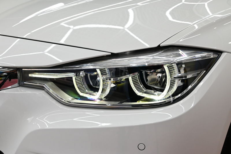 BMW 3シリーズ 320i ﾂｰﾘﾝｸﾞ Mｽﾎﾟｰﾂ　正規D車 後期ﾓﾃﾞﾙ ACC 黒革 純正iDriveﾅﾋﾞ Bｶﾒﾗ Carplay Blouetoothｵｰﾃﾞｨｵ LEDﾍｯﾄﾞﾗｲﾄ SPORTﾓｰﾄﾞ 自動Rｹﾞｰﾄ  Mｴｱﾛ&18ｲﾝﾁAW 自動ﾄﾗﾝｸ　2年保証付