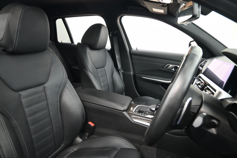BMW 3シリーズ 320d ﾂｰﾘﾝｸﾞ Mｽﾎﾟｰﾂ ｺﾝﾌｫｰﾄ&ﾊｲﾗｲﾝPKG　正規D車 ACC ｺﾝﾌｫｰﾄA ｲﾝﾃﾘｼﾞｪﾝﾄS 黒革 純正Idriveﾅﾋﾞ 360ｶﾒﾗ Carplay Blouetoothｵｰﾃﾞｨｵ 自動Rｹﾞｰﾄ Sportﾓｰﾄﾞ LEDﾍｯﾄﾞﾗｲﾄ 純正19ｲﾝﾁAW　2年保証付