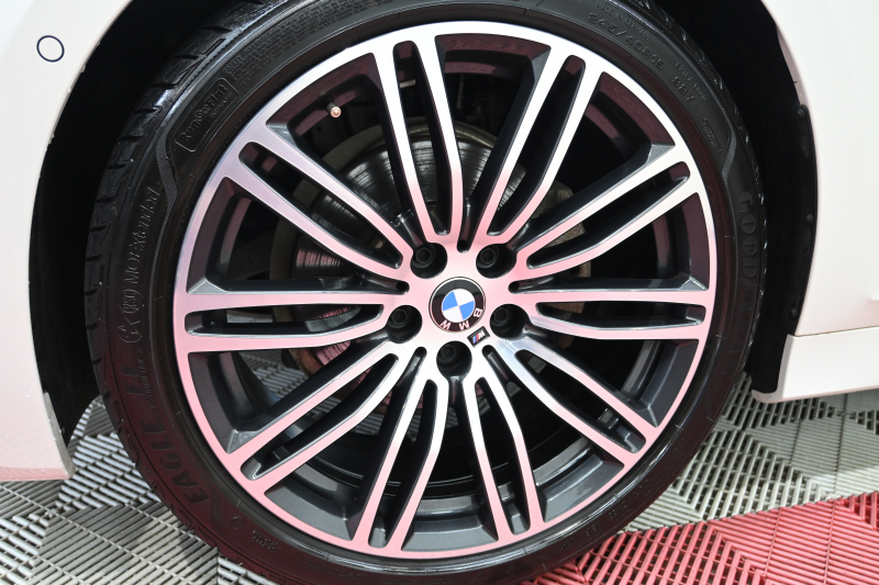 BMW 3シリーズ 320d ﾂｰﾘﾝｸﾞ Mｽﾎﾟｰﾂ ｺﾝﾌｫｰﾄ&ﾊｲﾗｲﾝPKG　正規D車 ACC ｺﾝﾌｫｰﾄA ｲﾝﾃﾘｼﾞｪﾝﾄS 黒革 純正Idriveﾅﾋﾞ 360ｶﾒﾗ Carplay Blouetoothｵｰﾃﾞｨｵ 自動Rｹﾞｰﾄ Sportﾓｰﾄﾞ LEDﾍｯﾄﾞﾗｲﾄ 純正19ｲﾝﾁAW　2年保証付