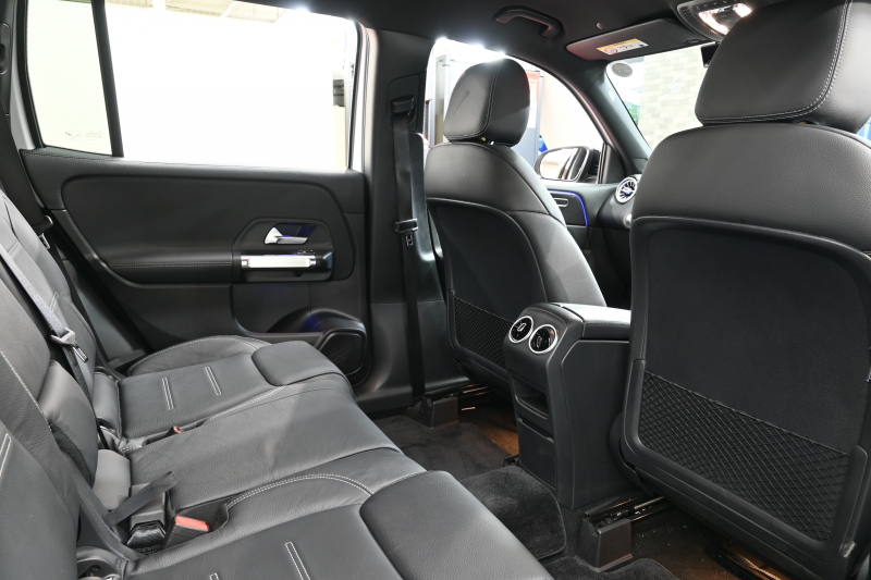 メルセデスベンツ GLB GLB250 4MATIC ｽﾎﾟｰﾂ ﾅｲﾄPKG AMGﾗｲﾝ ﾚｰﾀﾞｰSP　ACC 黒革 ﾋｰﾀｰ MBUXﾅﾋﾞTV 360ｶﾒﾗ Blouetoothｵｰﾃﾞｨｵ ﾜｲﾔﾚｽﾁｬｰｼﾞ 自動Rｹﾞｰﾄ&ﾊﾝｽﾞﾌﾘｰA AMGｴｱﾛ&20ｲﾝﾁAW　2年保証