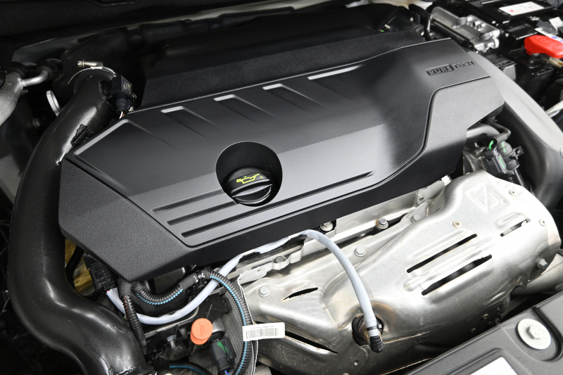 プジョー 3008 3008 GT ｴｸﾞｾﾞｸﾃｨﾌﾞｴﾃﾞｨｼｮﾝ　120台限定 後期ﾓﾃﾞﾙ ACC 黒革 ﾊﾟﾉﾗﾏSR 純正ﾃﾞｨｽﾌﾟﾚｲ 360ﾋﾞｼｮﾝ Carplay Blouetoothｵｰﾃﾞｨｵ ｺｰﾅｰｾﾝｻｰ LEDﾍｯﾄﾞﾗｲﾄ 自動Rｹﾞｰﾄ 純正18ｲﾝﾁAW　2年保証