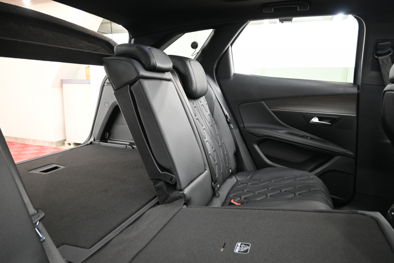 プジョー 3008 3008 GT ｴｸﾞｾﾞｸﾃｨﾌﾞｴﾃﾞｨｼｮﾝ　120台限定 後期ﾓﾃﾞﾙ ACC 黒革 ﾊﾟﾉﾗﾏSR 純正ﾃﾞｨｽﾌﾟﾚｲ 360ﾋﾞｼｮﾝ Carplay Blouetoothｵｰﾃﾞｨｵ ｺｰﾅｰｾﾝｻｰ LEDﾍｯﾄﾞﾗｲﾄ 自動Rｹﾞｰﾄ 純正18ｲﾝﾁAW　2年保証