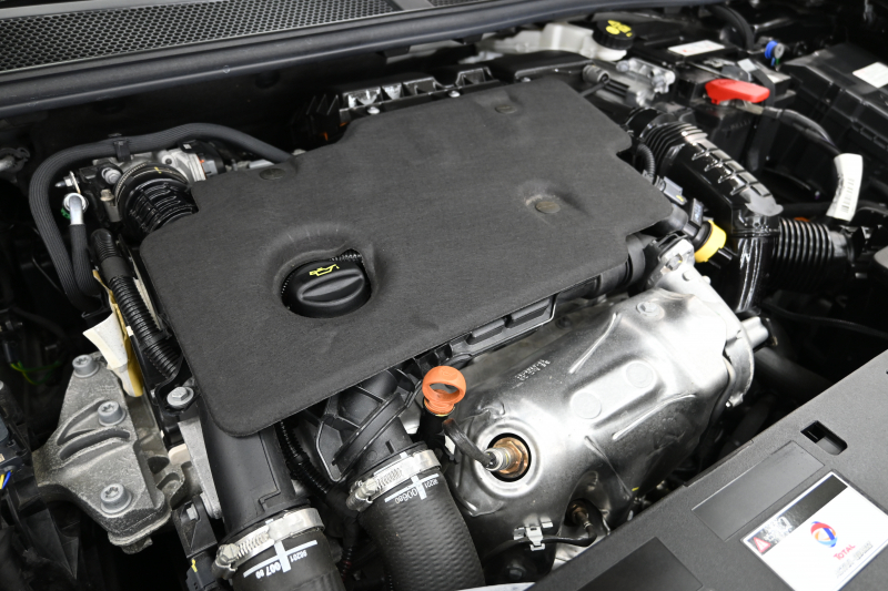 プジョー 308 GT ﾌﾞﾙｰHDi　ACC BSM ﾊｰﾌﾚｻﾞｰ ﾊﾟﾉﾗﾏSR 純正ﾅﾋﾞ CarPlay i-Connect 360ｶﾒﾗ LEDﾍｯﾄﾞﾗｲﾄ 純正18AW　2年保証付