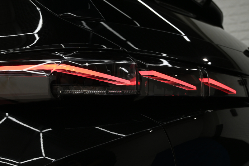 プジョー 308 GT ﾌﾞﾙｰHDi　ACC BSM ﾊｰﾌﾚｻﾞｰ ﾊﾟﾉﾗﾏSR 純正ﾅﾋﾞ CarPlay i-Connect 360ｶﾒﾗ LEDﾍｯﾄﾞﾗｲﾄ 純正18AW　2年保証付