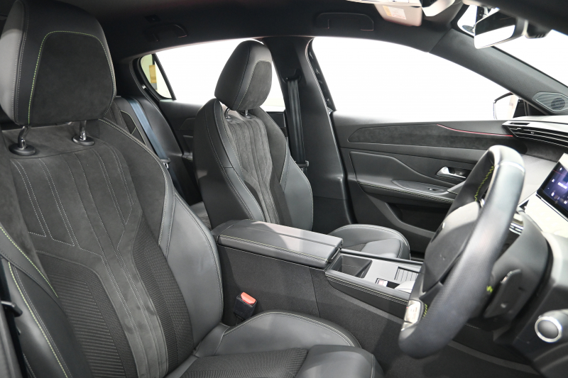 プジョー 308 GT ﾌﾞﾙｰHDi　ACC BSM ﾊｰﾌﾚｻﾞｰ ﾊﾟﾉﾗﾏSR 純正ﾅﾋﾞ CarPlay i-Connect 360ｶﾒﾗ LEDﾍｯﾄﾞﾗｲﾄ 純正18AW　2年保証付