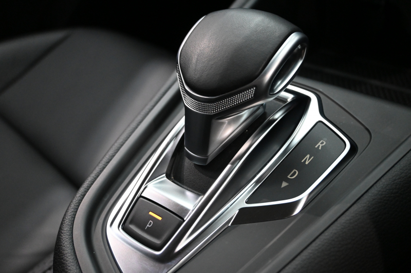 ルノー キャプチャー ｷｬﾌﾟﾁｬｰ ｲﾝﾃﾝｽﾃｯｸﾊﾟｯｸ　黒革 ﾋｰﾀｰ 純正ﾀｯﾁｽｸﾘｰﾝ 360ｶﾒﾗ Carplay Blouetoothｵｰﾃﾞｨｵ ｱﾀﾞﾌﾟﾃｨﾌﾞｸﾙｰｽﾞｺﾝﾄﾛｰﾙ LEDﾍｯﾄﾞﾗｲﾄ 純正18ｲﾝﾁAW　2年保証