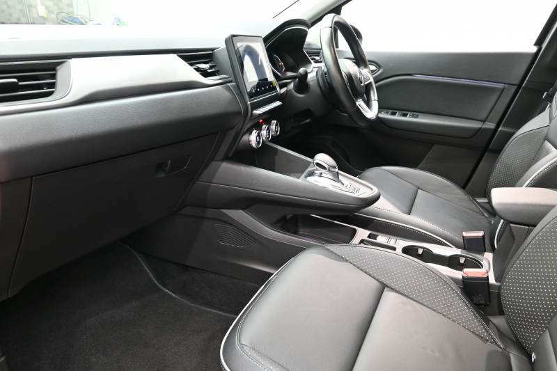 ルノー キャプチャー ｷｬﾌﾟﾁｬｰ ｲﾝﾃﾝｽﾃｯｸﾊﾟｯｸ　黒革 ﾋｰﾀｰ 純正ﾀｯﾁｽｸﾘｰﾝ 360ｶﾒﾗ Carplay Blouetoothｵｰﾃﾞｨｵ ｱﾀﾞﾌﾟﾃｨﾌﾞｸﾙｰｽﾞｺﾝﾄﾛｰﾙ LEDﾍｯﾄﾞﾗｲﾄ 純正18ｲﾝﾁAW　2年保証