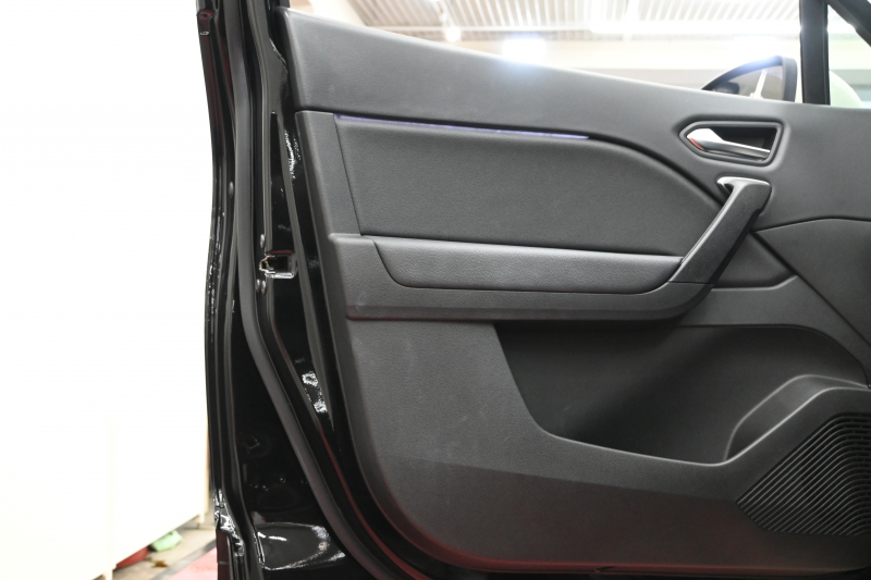 ルノー キャプチャー ｷｬﾌﾟﾁｬｰ ｲﾝﾃﾝｽﾃｯｸﾊﾟｯｸ　黒革 ﾋｰﾀｰ 純正ﾀｯﾁｽｸﾘｰﾝ 360ｶﾒﾗ Carplay Blouetoothｵｰﾃﾞｨｵ ｱﾀﾞﾌﾟﾃｨﾌﾞｸﾙｰｽﾞｺﾝﾄﾛｰﾙ LEDﾍｯﾄﾞﾗｲﾄ 純正18ｲﾝﾁAW　2年保証