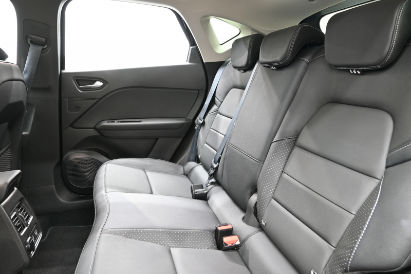 ルノー キャプチャー ｷｬﾌﾟﾁｬｰ ｲﾝﾃﾝｽﾃｯｸﾊﾟｯｸ　黒革 ﾋｰﾀｰ 純正ﾀｯﾁｽｸﾘｰﾝ 360ｶﾒﾗ Carplay Blouetoothｵｰﾃﾞｨｵ ｱﾀﾞﾌﾟﾃｨﾌﾞｸﾙｰｽﾞｺﾝﾄﾛｰﾙ LEDﾍｯﾄﾞﾗｲﾄ 純正18ｲﾝﾁAW　2年保証