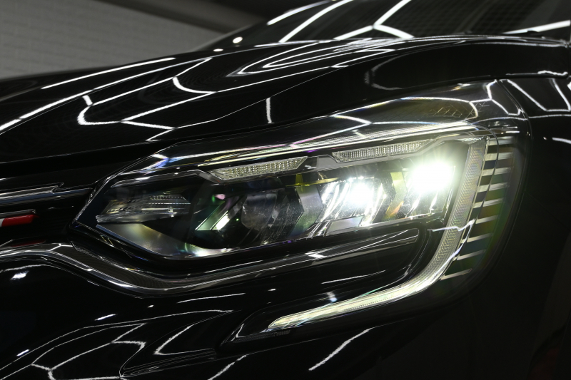 ルノー キャプチャー ｷｬﾌﾟﾁｬｰ ｲﾝﾃﾝｽﾃｯｸﾊﾟｯｸ　黒革 ﾋｰﾀｰ 純正ﾀｯﾁｽｸﾘｰﾝ 360ｶﾒﾗ Carplay Blouetoothｵｰﾃﾞｨｵ ｱﾀﾞﾌﾟﾃｨﾌﾞｸﾙｰｽﾞｺﾝﾄﾛｰﾙ LEDﾍｯﾄﾞﾗｲﾄ 純正18ｲﾝﾁAW　2年保証