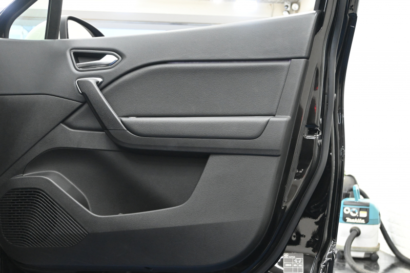 ルノー キャプチャー ｷｬﾌﾟﾁｬｰ ｲﾝﾃﾝｽﾃｯｸﾊﾟｯｸ　黒革 ﾋｰﾀｰ 純正ﾀｯﾁｽｸﾘｰﾝ 360ｶﾒﾗ Carplay Blouetoothｵｰﾃﾞｨｵ ｱﾀﾞﾌﾟﾃｨﾌﾞｸﾙｰｽﾞｺﾝﾄﾛｰﾙ LEDﾍｯﾄﾞﾗｲﾄ 純正18ｲﾝﾁAW　2年保証