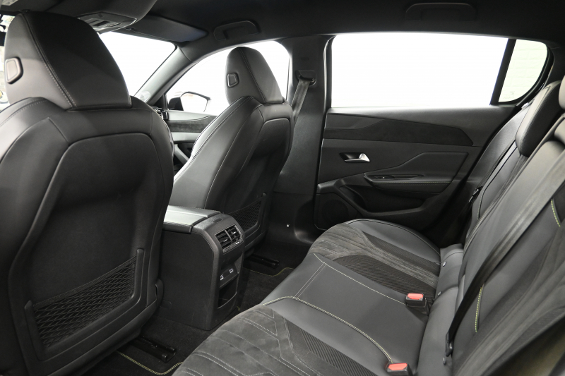 プジョー 308 GT ﾌﾞﾙｰHDi　 正規D車 有償色 ﾌﾞﾗｯｸﾚｻﾞｰ/ｱﾙｶﾝﾀﾗｼｰﾄ ﾋｰﾀｰ 純正ﾀｯﾁｽｸﾘｰﾝﾅﾋﾞ 360ｶﾒﾗ CarPlay ｱﾀﾞﾌﾟﾃｨﾌﾞｸﾙｰｽﾞｺﾝﾄﾛｰﾙ LEDﾍｯﾄﾞﾗｲﾄ 純正18ｲﾝﾁAW　2年保証付