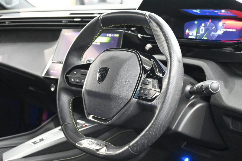 プジョー 308 GT ﾌﾞﾙｰHDi　 正規D車 有償色 ﾌﾞﾗｯｸﾚｻﾞｰ/ｱﾙｶﾝﾀﾗｼｰﾄ ﾋｰﾀｰ 純正ﾀｯﾁｽｸﾘｰﾝﾅﾋﾞ 360ｶﾒﾗ CarPlay ｱﾀﾞﾌﾟﾃｨﾌﾞｸﾙｰｽﾞｺﾝﾄﾛｰﾙ LEDﾍｯﾄﾞﾗｲﾄ 純正18ｲﾝﾁAW　2年保証付
