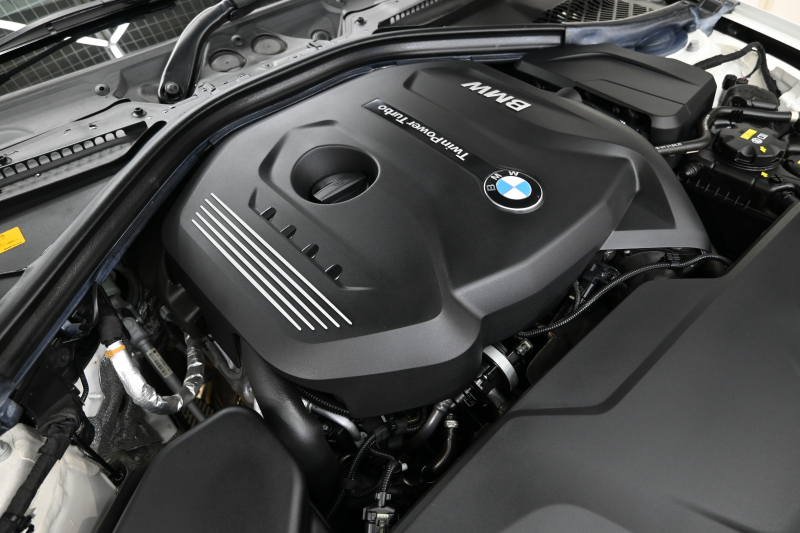 BMW 3シリーズ 320i ﾗｸﾞｼﾞｭｱﾘｰ　後期ﾓﾃﾞﾙ 1ｵｰﾅｰ ﾌﾞﾗｳﾝﾚｻﾞｰ IDriveﾅﾋﾞ ﾊﾞｯｸｶﾒﾗ Blouetoothｵｰﾃﾞｨｵ ｱﾀﾞﾌﾟﾃｨﾌﾞｸﾙｰｽﾞｺﾝﾄﾛｰﾙ LEDﾍｯﾄﾞﾗｲﾄ ﾊﾟｰｷﾝｸﾞｾﾝｻｰ 純正17ｲﾝﾁAW　2年保証