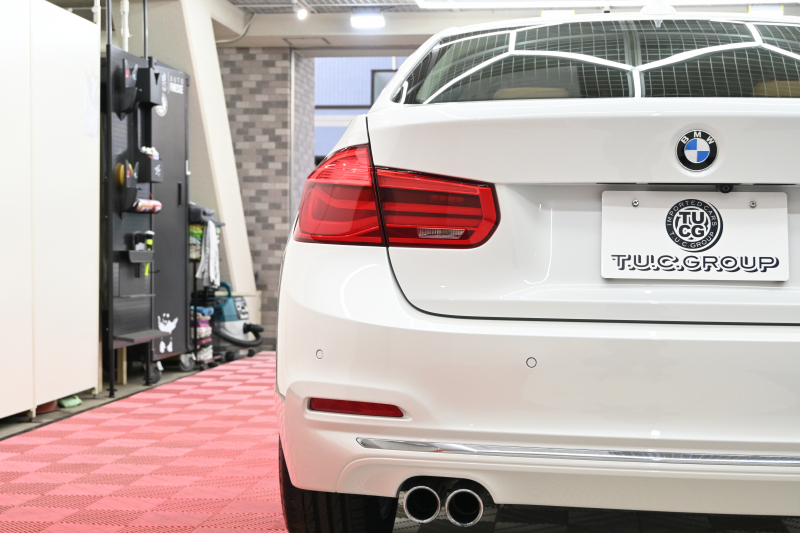 BMW 3シリーズ 320i ﾗｸﾞｼﾞｭｱﾘｰ　後期ﾓﾃﾞﾙ 1ｵｰﾅｰ ﾌﾞﾗｳﾝﾚｻﾞｰ IDriveﾅﾋﾞ ﾊﾞｯｸｶﾒﾗ Blouetoothｵｰﾃﾞｨｵ ｱﾀﾞﾌﾟﾃｨﾌﾞｸﾙｰｽﾞｺﾝﾄﾛｰﾙ LEDﾍｯﾄﾞﾗｲﾄ ﾊﾟｰｷﾝｸﾞｾﾝｻｰ 純正17ｲﾝﾁAW　2年保証