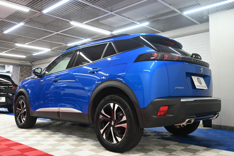 プジョー 2008 ｱﾘｭｰﾙ　 ACC LKA LPA CarPlay Pｽﾀ ECO ｺﾝﾋﾞﾚｻﾞｰ 7ｲﾝﾁﾀｯﾁｽｸﾘｰﾝ Bｶﾒﾗ ﾜｲﾔﾚｽ充電器 純正17ｲﾝﾁAW　2年保証付