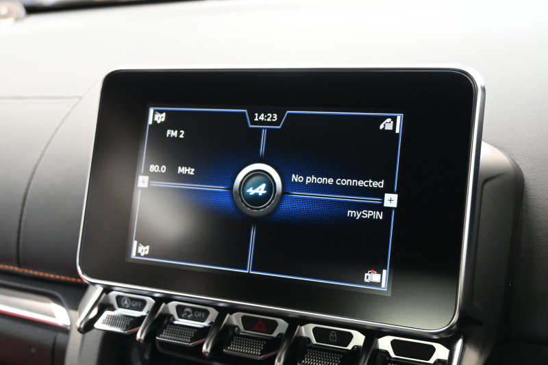 アルピーヌ A110 S　Pｽﾀ iｽﾄｯﾌﾟ ｸﾙｺﾝ PTS Sabelt製ﾊﾞｹｯﾄｼｰﾄ ｱﾙｶﾝﾀｰﾗﾙｰﾌﾗｲﾅｰ 7ｲﾝﾁｽｸﾘｰﾝ ﾅﾋﾞTV BTｵｰﾃﾞｨｵ Carpaly Bｶﾒﾗ Focalｽﾋﾟｰｶｰ ﾌﾞﾚﾝﾎﾞｷｬﾘﾊﾟｰ ｶｰﾎﾞﾝR 純正18AW　2年保証付