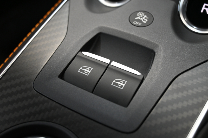 アルピーヌ A110 S　Pｽﾀ iｽﾄｯﾌﾟ ｸﾙｺﾝ PTS Sabelt製ﾊﾞｹｯﾄｼｰﾄ ｱﾙｶﾝﾀｰﾗﾙｰﾌﾗｲﾅｰ 7ｲﾝﾁｽｸﾘｰﾝ ﾅﾋﾞTV BTｵｰﾃﾞｨｵ Carpaly Bｶﾒﾗ Focalｽﾋﾟｰｶｰ ﾌﾞﾚﾝﾎﾞｷｬﾘﾊﾟｰ ｶｰﾎﾞﾝR 純正18AW　2年保証付