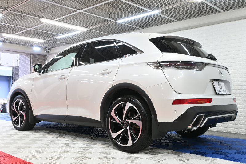 DSオートモビル DS7 ｸﾛｽﾊﾞｯｸ ｵﾍﾟﾗ　Pｽﾀ ACC BSM  LKA ﾅｲﾄﾋﾞｼﾞｮﾝ ﾊﾟﾉﾗﾏSR  黒革 ﾋｰﾀｰ&ﾍﾞﾝﾁﾚｰﾀｰ 純正ﾅﾋﾞ BTｵｰﾃﾞｨｵ Carpaly ﾃﾞｼﾞﾀﾙｲﾝﾅｰﾐﾗ‐ 純正20ｲﾝﾁAW　2年保証付