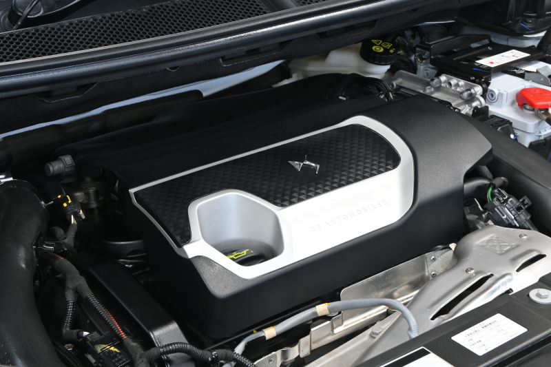 DSオートモビル DS7 ｸﾛｽﾊﾞｯｸ ｵﾍﾟﾗ　Pｽﾀ ACC BSM  LKA ﾅｲﾄﾋﾞｼﾞｮﾝ ﾊﾟﾉﾗﾏSR  黒革 ﾋｰﾀｰ&ﾍﾞﾝﾁﾚｰﾀｰ 純正ﾅﾋﾞ BTｵｰﾃﾞｨｵ Carpaly ﾃﾞｼﾞﾀﾙｲﾝﾅｰﾐﾗ‐ 純正20ｲﾝﾁAW　2年保証付