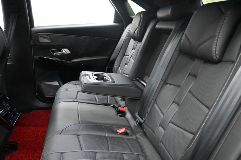 DSオートモビル DS7 ｸﾛｽﾊﾞｯｸ ｵﾍﾟﾗ　Pｽﾀ ACC BSM  LKA ﾅｲﾄﾋﾞｼﾞｮﾝ ﾊﾟﾉﾗﾏSR  黒革 ﾋｰﾀｰ&ﾍﾞﾝﾁﾚｰﾀｰ 純正ﾅﾋﾞ BTｵｰﾃﾞｨｵ Carpaly ﾃﾞｼﾞﾀﾙｲﾝﾅｰﾐﾗ‐ 純正20ｲﾝﾁAW　2年保証付