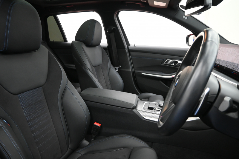 BMW 3シリーズ 320d XDrive ﾂｰﾘﾝｸﾞ Mｽﾎﾟｰﾂ　1ｵﾅ ﾊﾟﾉﾗﾏR ｲﾝﾃﾘS ACC LKA/LDW ﾊｰﾌ革 純正ﾅﾋﾞTV Carplay Mｴｱﾛ&18ｲﾝﾁAW LED　2年保証付