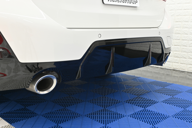 BMW 3シリーズ 320d XDrive ﾂｰﾘﾝｸﾞ Mｽﾎﾟｰﾂ　1ｵﾅ ﾊﾟﾉﾗﾏR ｲﾝﾃﾘS ACC LKA/LDW ﾊｰﾌ革 純正ﾅﾋﾞTV Carplay Mｴｱﾛ&18ｲﾝﾁAW LED　2年保証付